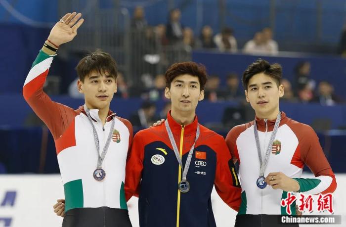 从领奖台出发开启新征程：刘少林与刘少昂在天