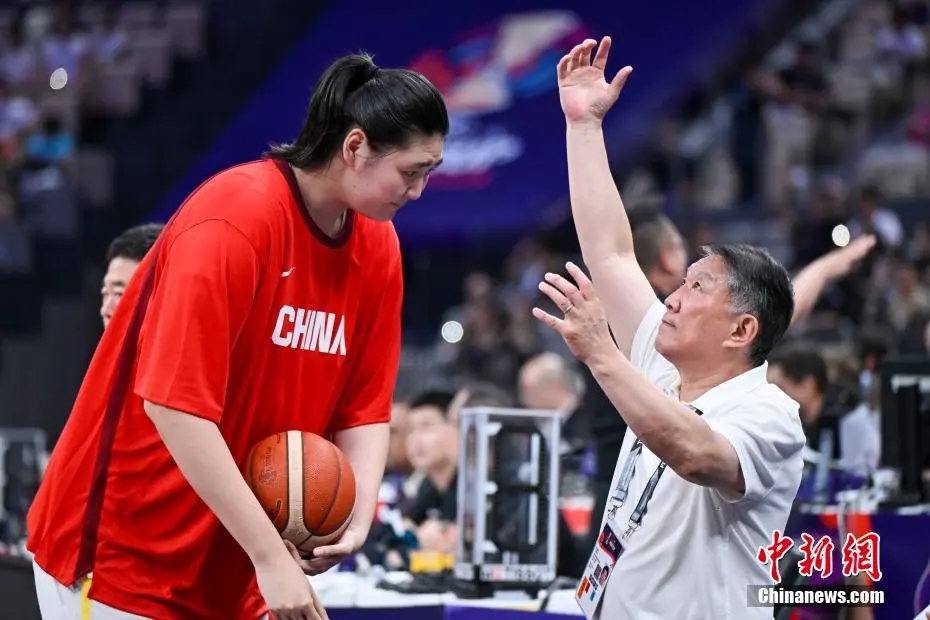 中国女篮亚洲杯季军收官 U19男女篮总结会聚焦新