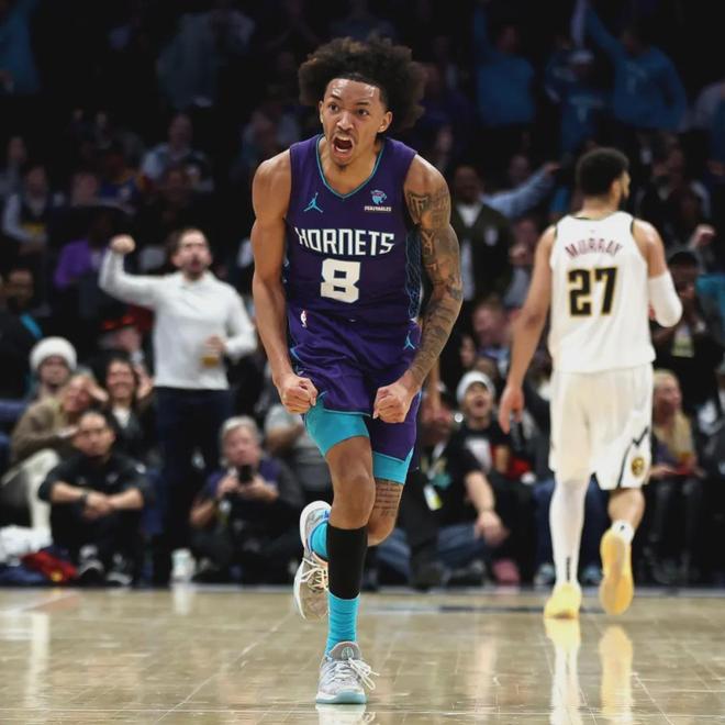 湖人裁掉新秀补强后卫线签下史密斯