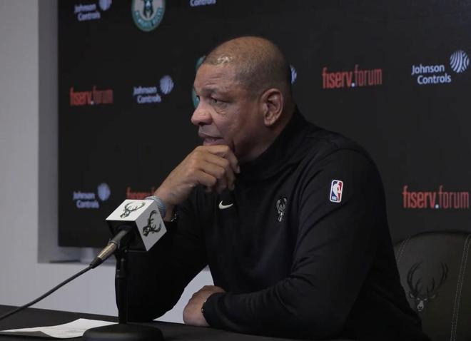 里弗斯入选名人堂后透露退休意向：专注家庭陪