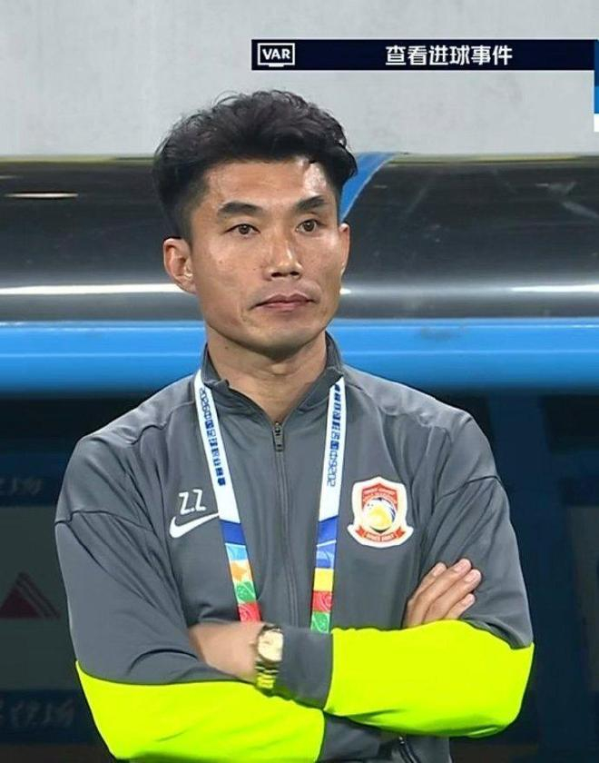 青岛西海岸1-5惨败成都蓉城 郑智执教遭质疑